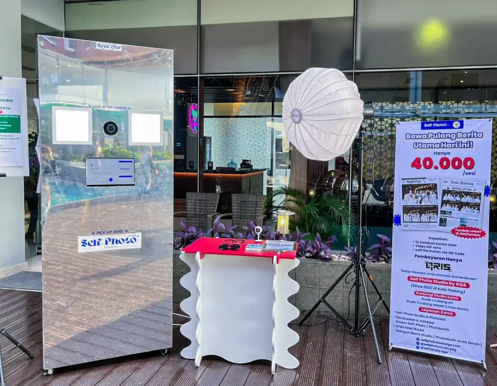 Photobooth Newspaper Cafe Padang | Self Photo Studio KGA